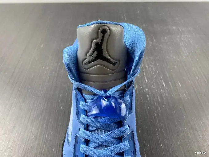 Reps TB 5 DV1310-401 UNC Air Jordan 0604